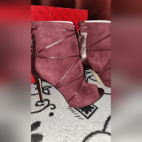 Guess Booties Size 8.5 - Picture 2 of 9